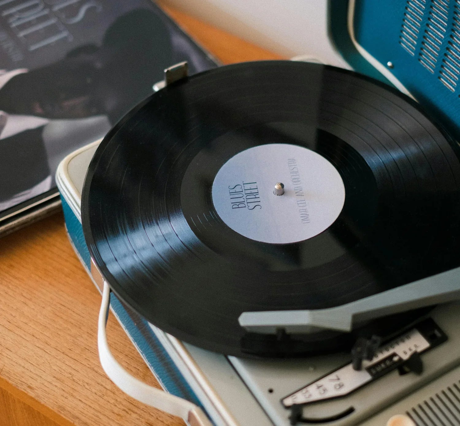 Auto turntables