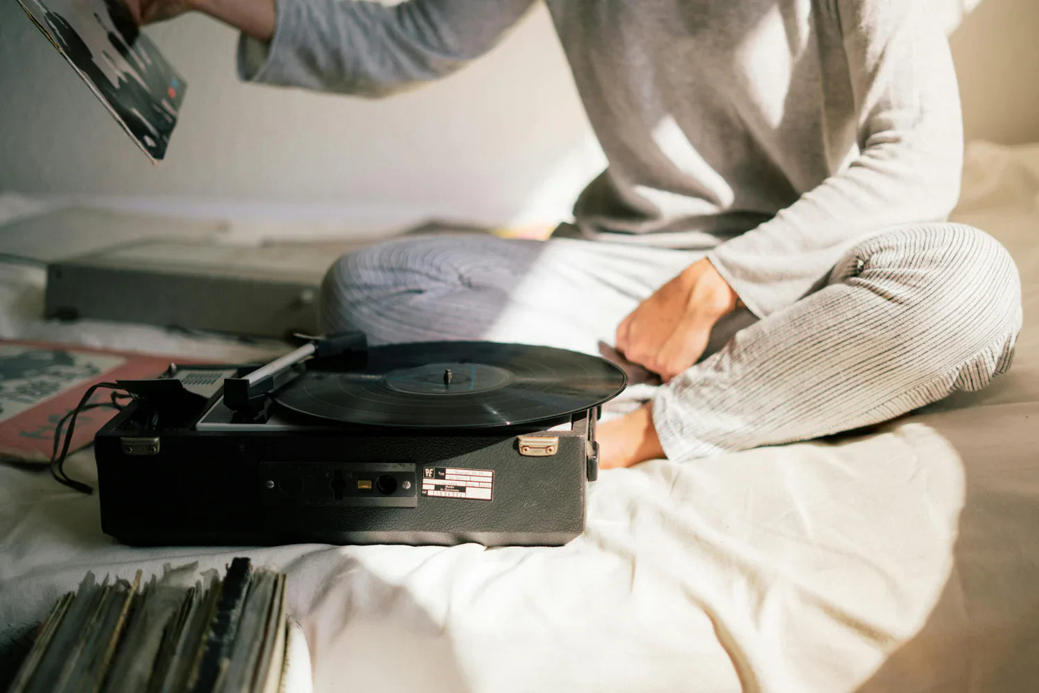 Hand turntable